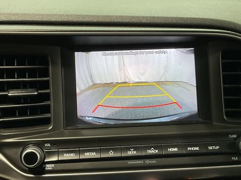 Used 2020 Hyundai Elantra SEL FWD image 16
