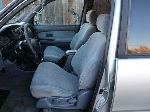 Used 2000 Toyota 4Runner SR5 image 19