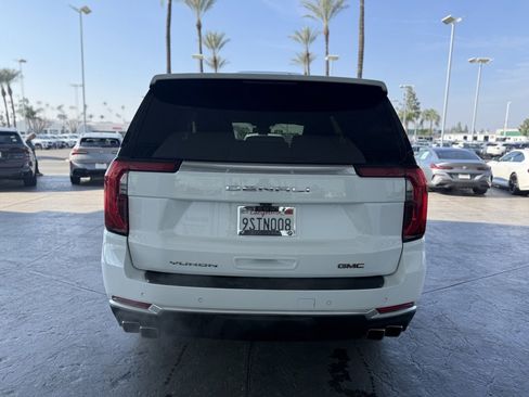 Used 2025 GMC Yukon Denali image 4