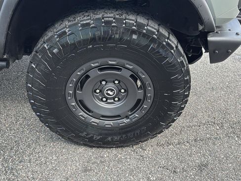 Certified 2023 Ford Bronco Everglades image 33