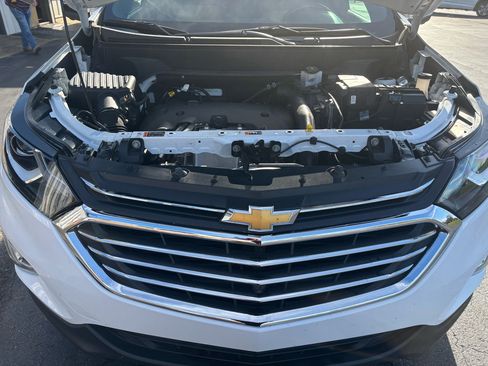 Used 2019 Chevrolet Equinox Premier image 16