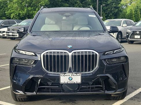 Certified 2024 BMW X7 xDrive40i w/ M Sport Package AWD/4WD image 2