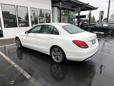 Used 2021 Mercedes-Benz C 300 Sedan image 4