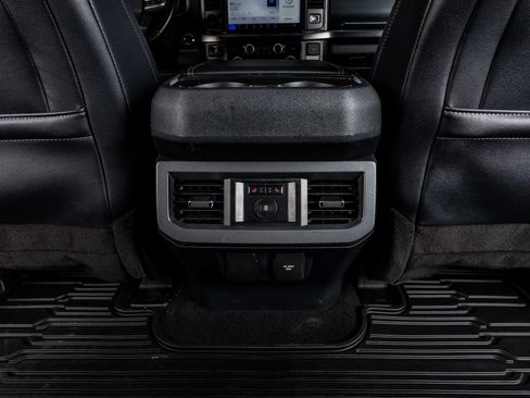 Used 2023 Ford F450 Lariat w/ Lariat Ultimate Package image 33