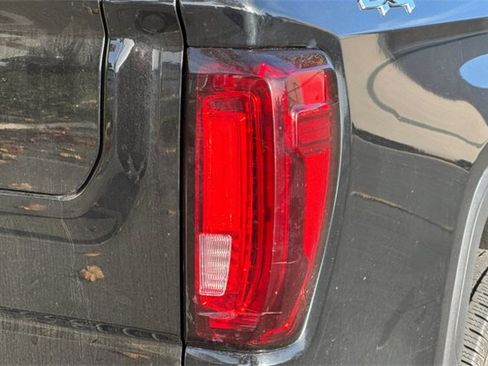 Used 2025 GMC Sierra 1500 SLT image 47