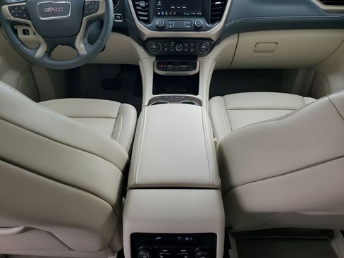 Used 2023 GMC Acadia Denali w/ Denali Technology Package image 23