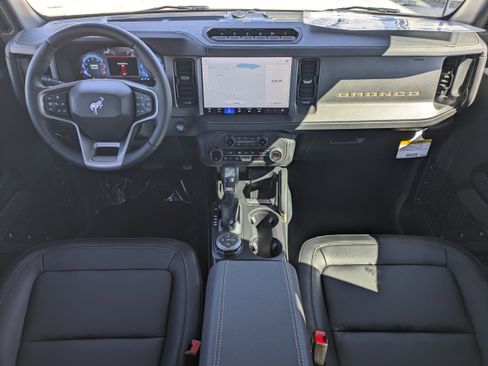 New 2025 Ford Bronco Badlands image 44