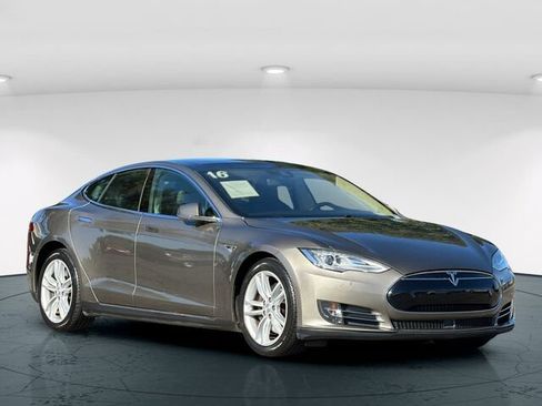 Used 2016 Tesla Model S 70 RWD image 9