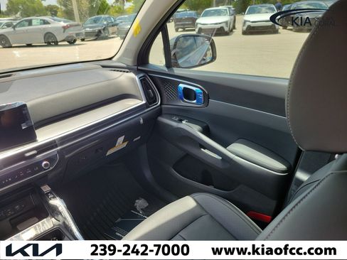 New 2026 Kia Sorento EX FWD image 18