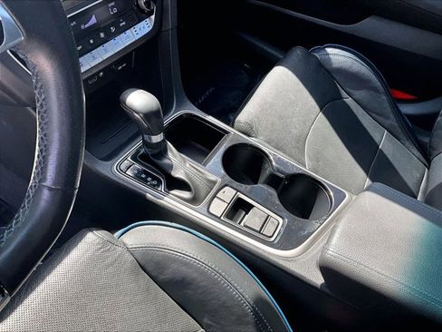 Used 2018 Hyundai Sonata Limited image 15