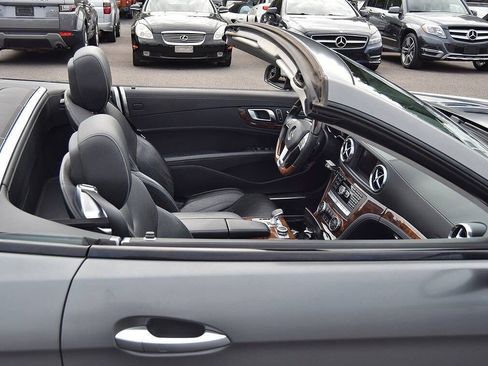 Used 2013 Mercedes-Benz SL 550 image 53