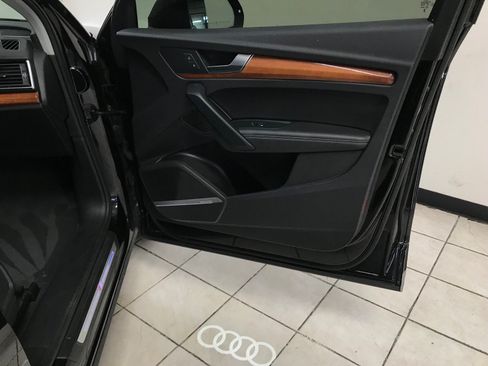 Used 2023 Audi Q5 2.0T Premium Plus w/ Premium Plus Package AWD/4WD image 16