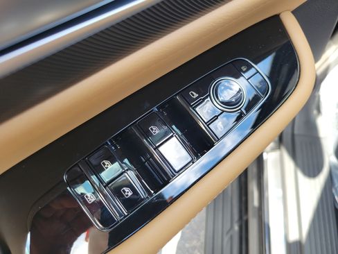 New 2026 INFINITI QX80 Luxe w/ Cargo Package RWD image 17