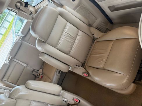 Used 2005 Ford Freestar SEL FWD image 44