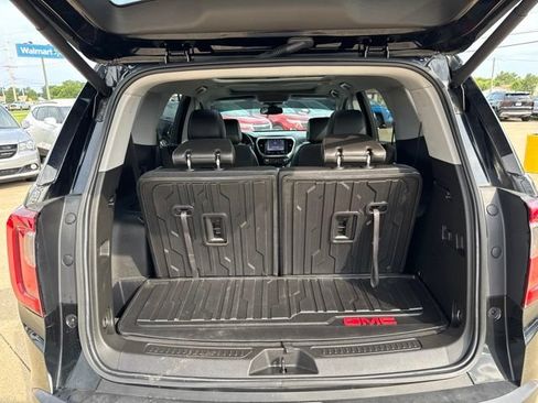 Used 2023 GMC Acadia SLT w/ Elevation Edition FWD image 25