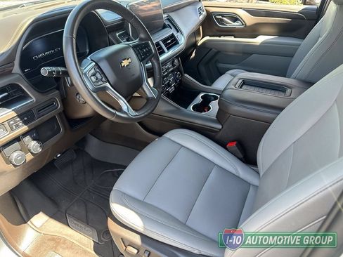 Used 2023 Chevrolet Tahoe LT w/ Luxury Package RWD image 17