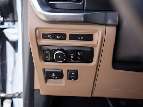 Used 2023 Ford F150 Lariat w/ Equipment Group 502A High AWD/4WD image 18