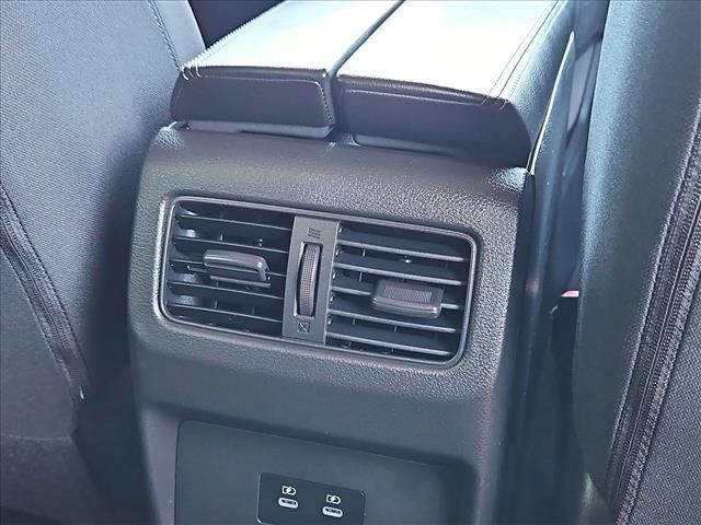 Used 2024 Nissan Rogue SV FWD image 23