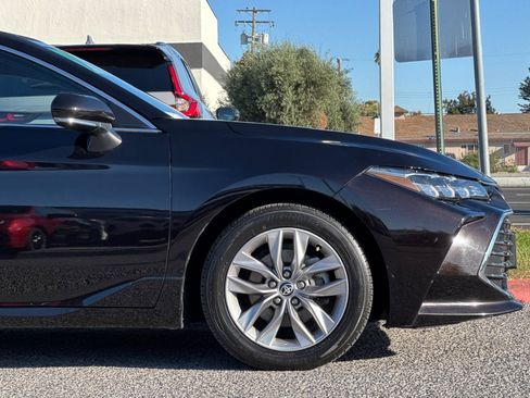 Used 2022 Toyota Avalon XLE image 34
