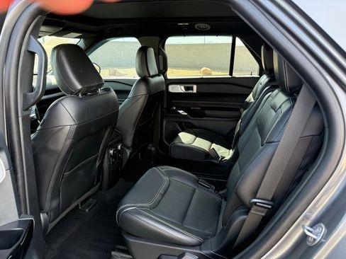 Used 2023 Ford Explorer ST w/ Equipment Group 401A image 24