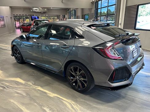 Used 2017 Honda Civic Sport image 29