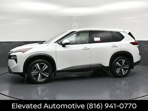 Certified 2025 Nissan Rogue SL AWD/4WD image 2