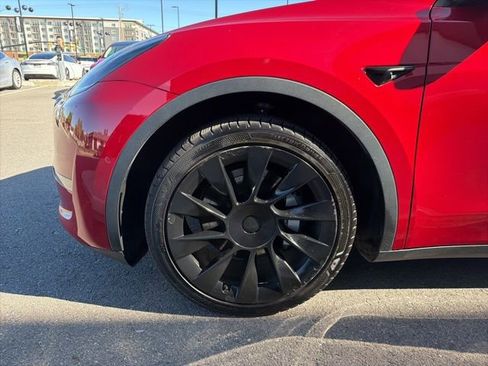 Used 2020 Tesla Model Y Performance image 4