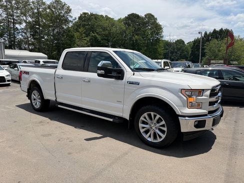 Used 2017 Ford F150 Lariat w/ Equipment Group 502A Luxury AWD/4WD image 4
