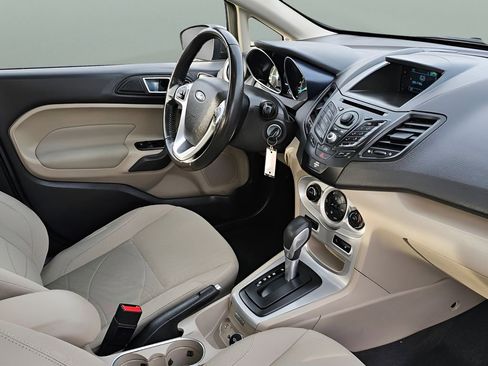 Used 2014 Ford Fiesta SE w/ Comfort Package FWD image 9