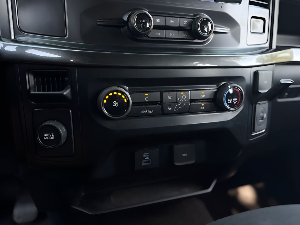 Used 2021 Ford F150 XL w/ STX Appearance Package RWD image 9