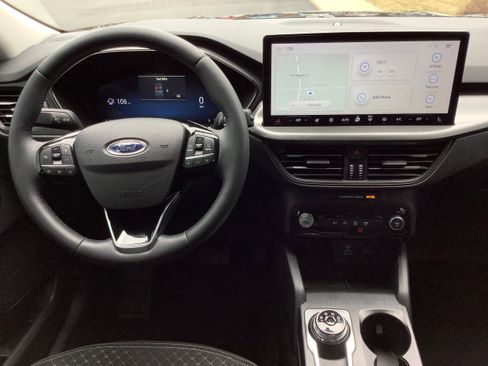 Used 2023 Ford Escape Active w/ Tech Pack #2 AWD/4WD image 8