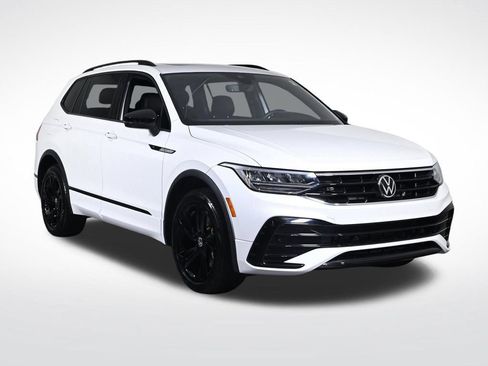 Used 2023 Volkswagen Tiguan SE R-Line FWD image 7