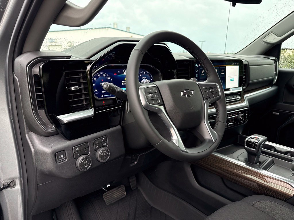 New 2026 Chevrolet Silverado 1500 RST w/ Dark Appearance Package AWD/4WD image 23