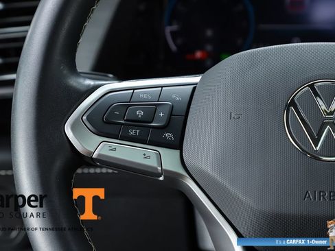 Used 2024 Volkswagen Atlas Cross Sport SE w/ Panoramic Sunroof Package FWD image 60
