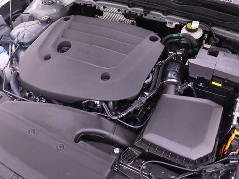 New 2026 Volvo XC40 B5 Core image 17