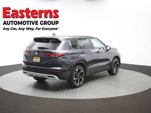 Used 2024 Mitsubishi Outlander SE FWD image 42