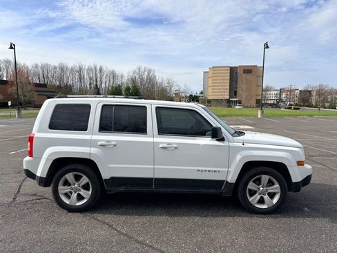 Used 2014 Jeep Patriot Limited w/ Sun/Sound Group image 6