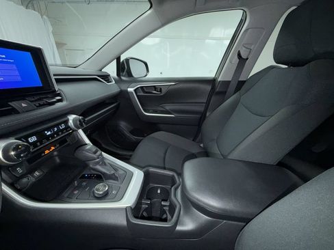 Certified 2023 Toyota RAV4 LE AWD/4WD image 23