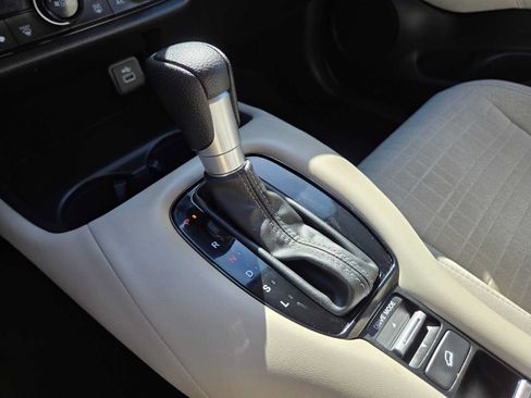 Used 2023 Honda HR-V LX image 33