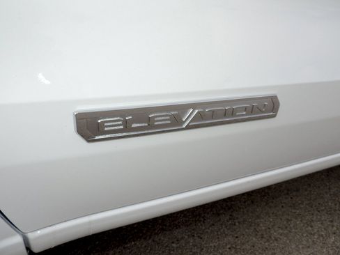 New 2026 GMC Canyon Elevation w/ Convenience Package RWD image 9