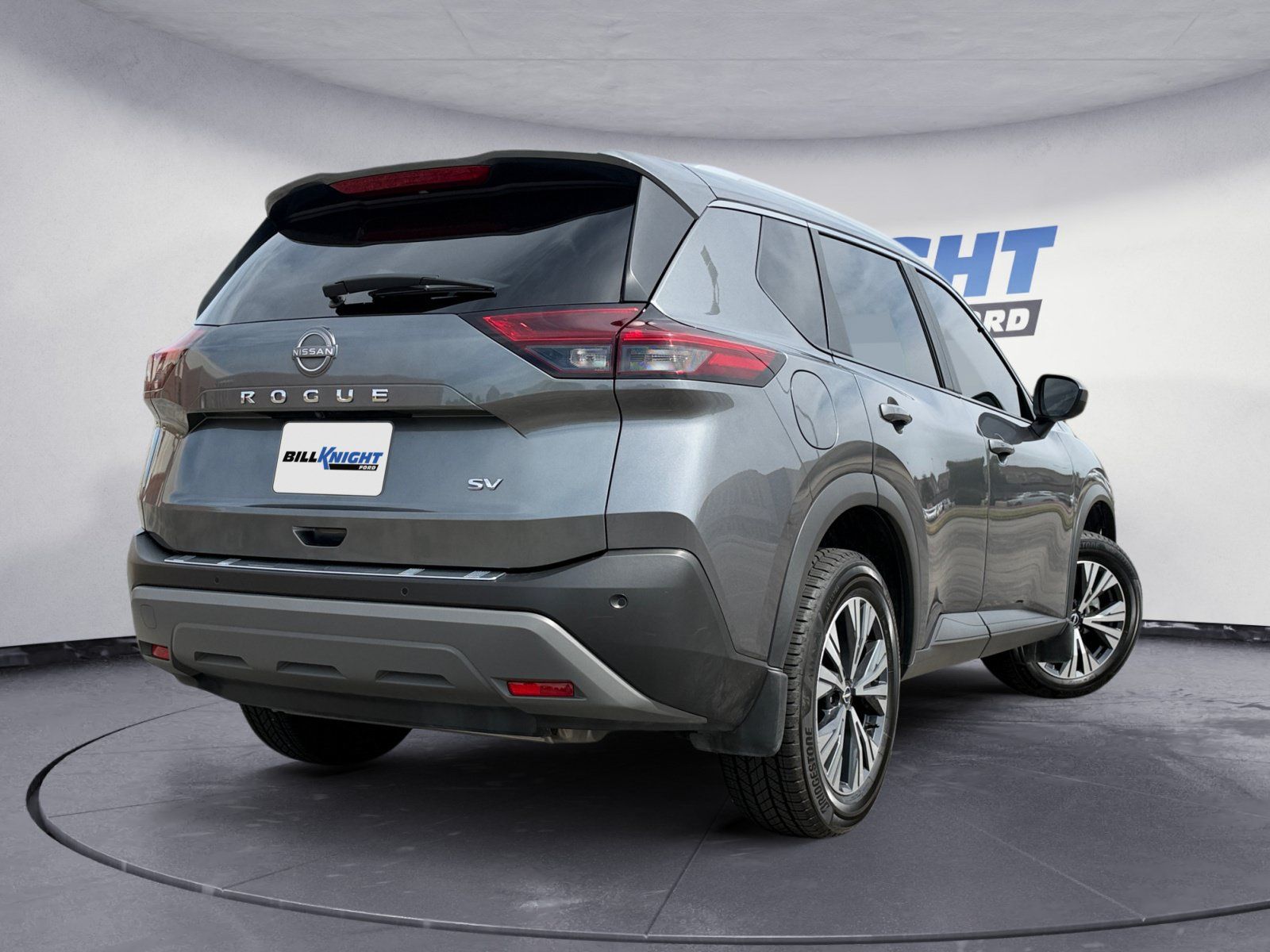 Used 2023 Nissan Rogue SV w/ SV Premium B Package FWD image 5