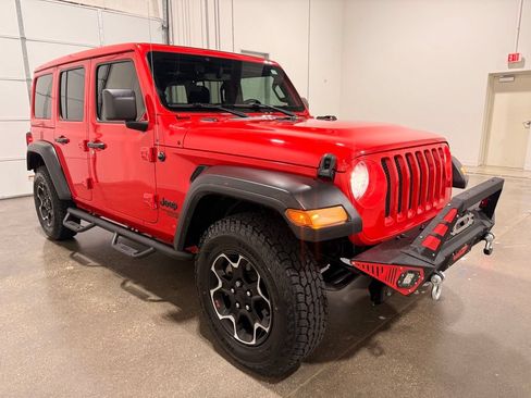 Used 2021 Jeep Wrangler Unlimited Sport w/ Sun And Sound Package AWD/4WD image 3