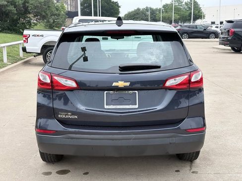 Used 2019 Chevrolet Equinox LS FWD image 5