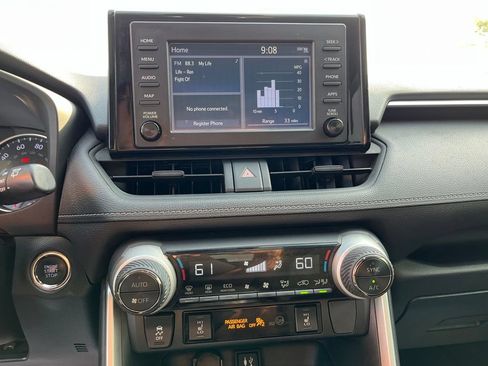 Used 2019 Toyota RAV4 XLE w/ Convenience Package FWD image 19