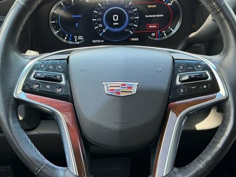 Used 2019 Cadillac Escalade Luxury RWD image 15