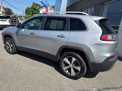 Used 2019 Jeep Cherokee Limited AWD/4WD image 8