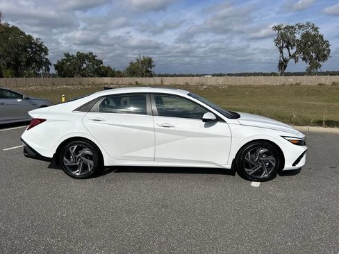 New 2026 Hyundai Elantra Limited FWD image 10