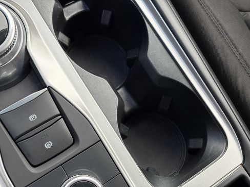 Used 2020 Ford Explorer XLT image 26