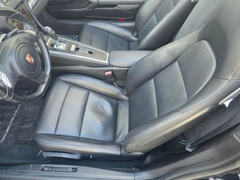 Used 2015 Porsche Boxster RWD image 39