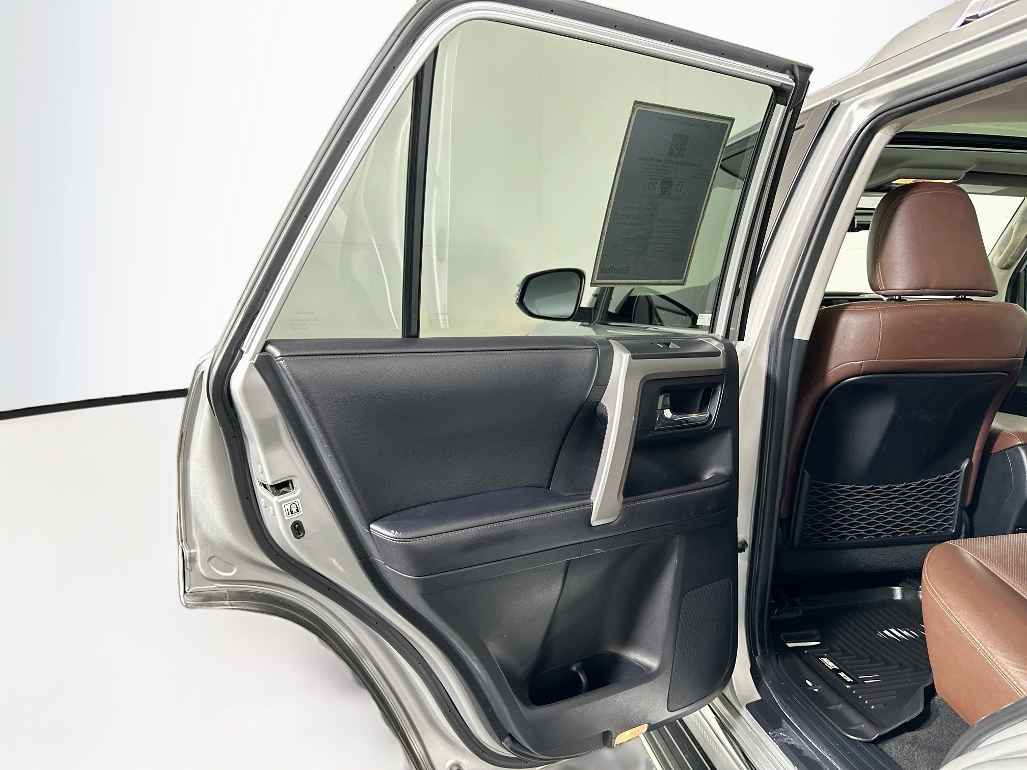 Used 2018 Toyota 4Runner Limited AWD/4WD image 27